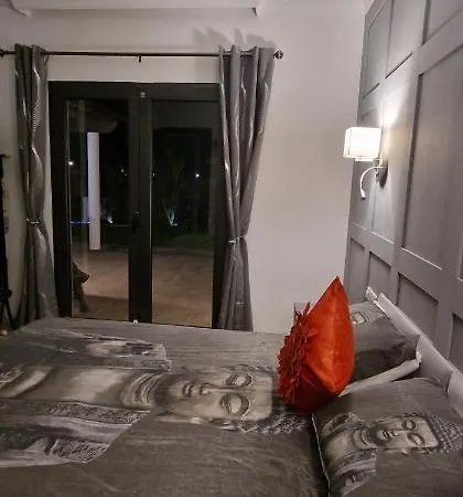 Вілла Casa De Nefertiti Плайя-Бланка
